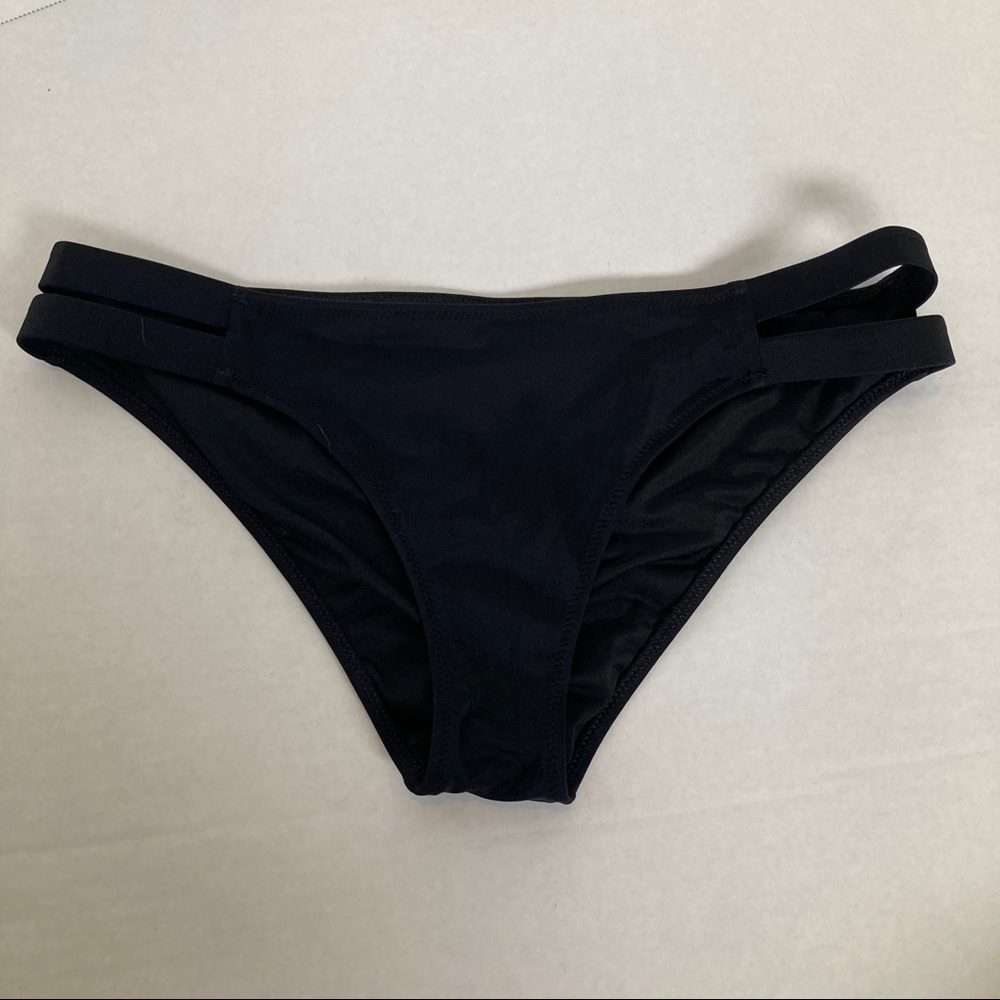 🌷5/$20🌷 Slit Side Bikini Bottoms